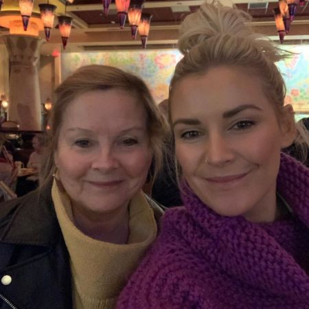 Renee Paquette is close with her mom.